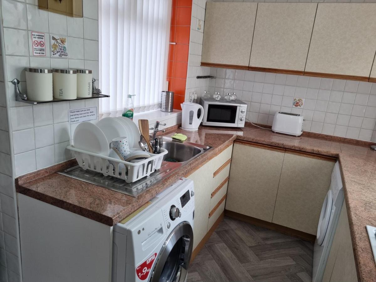 Luxury Double Bed With Private Bathroom, Netflix, Work Space And Wifi Leeds  Eksteriør bilde