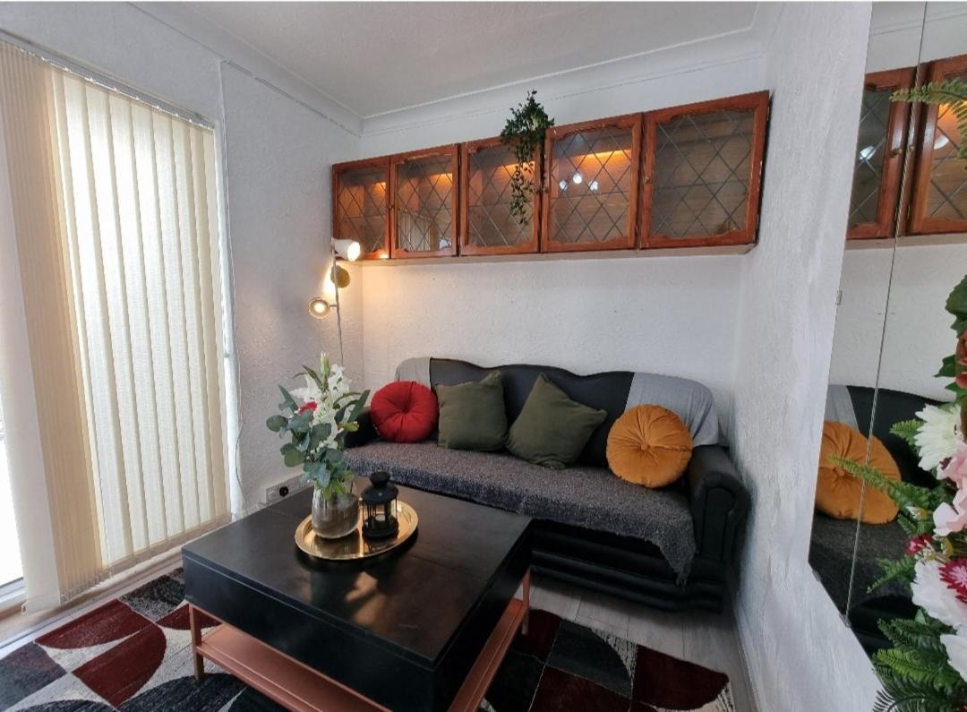 Luxury Double Bed With Private Bathroom, Netflix, Work Space And Wifi Leeds  Eksteriør bilde