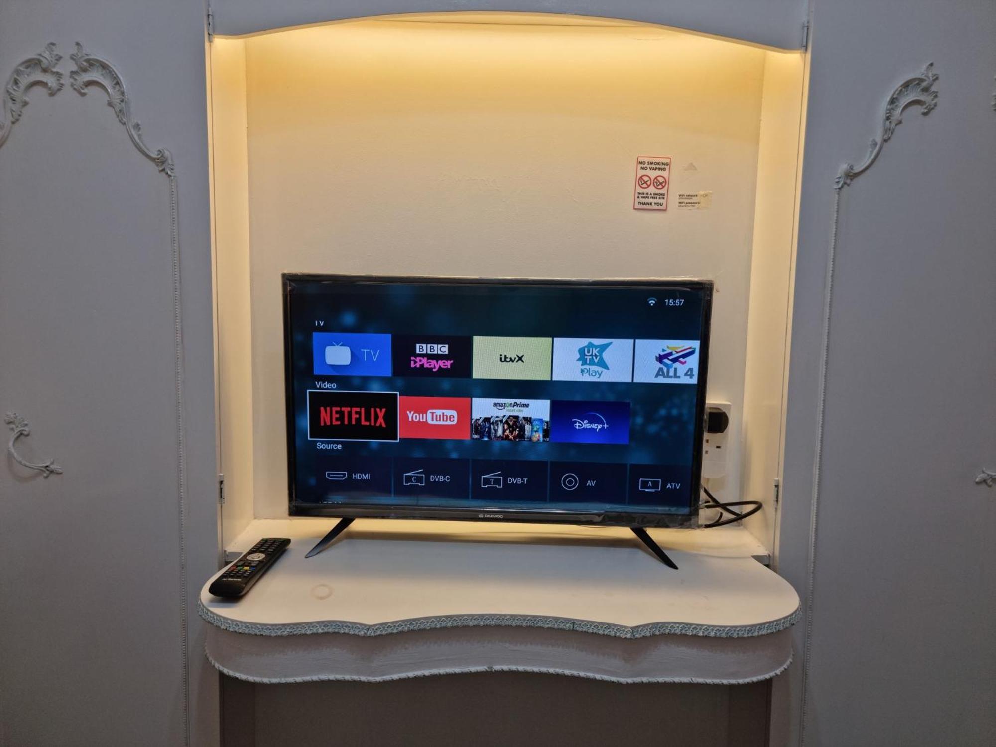 Luxury Double Bed With Private Bathroom, Netflix, Work Space And Wifi Leeds  Eksteriør bilde